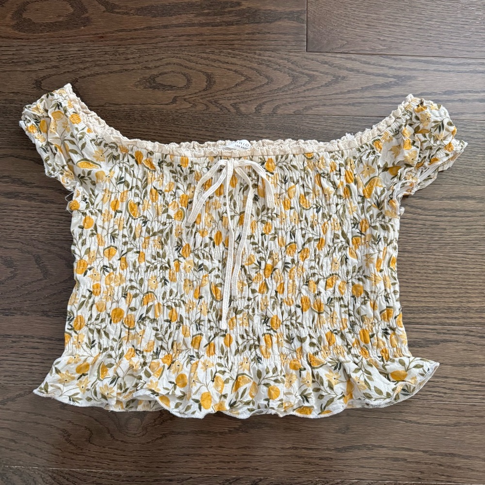 Lemon Off the Shoulder Crop